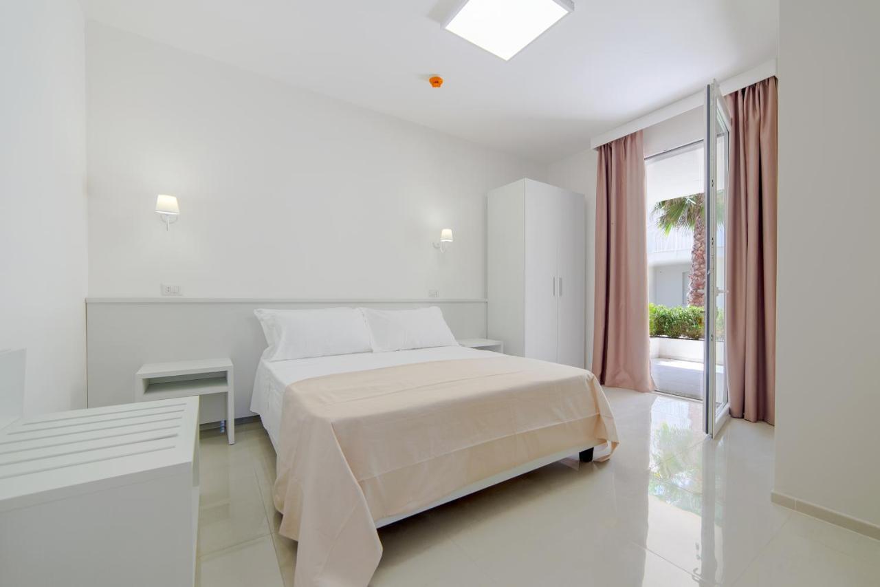 Smart Hotel Ugento Torre San Giovanni Ugento Exterior photo