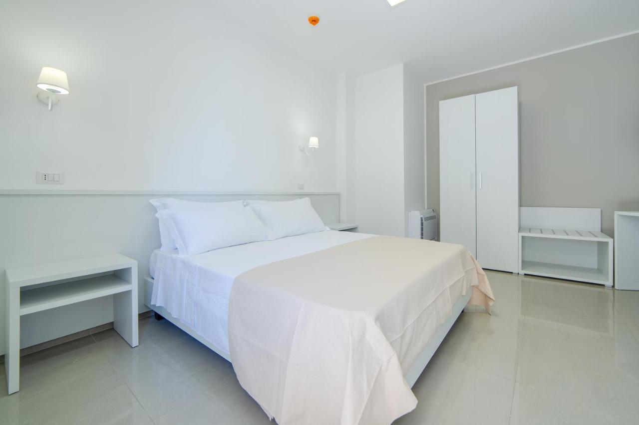 Smart Hotel Ugento Torre San Giovanni Ugento Exterior photo